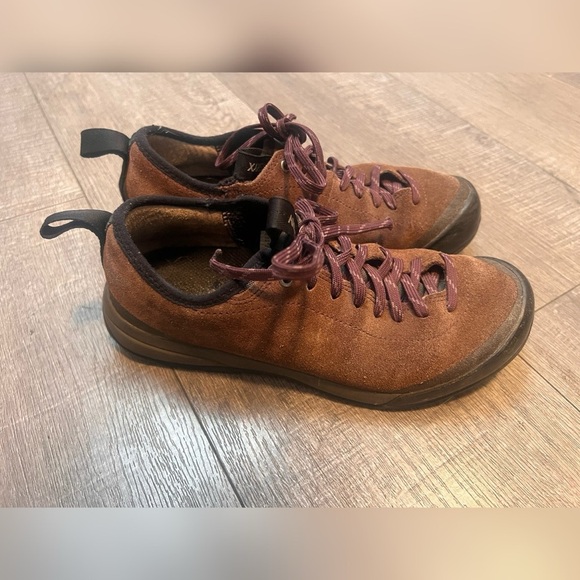 Arc'teryx Acrux SL Leather
Approach Shoes Women's Size 7 $189 - Picture 1 of 5